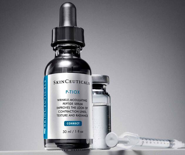 Siero SkinCeuticals P-TIOX in flacone da 30 ml, progettato per ridurre le rughe e migliorare la texture della pelle.