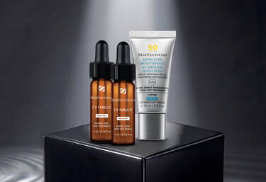 Prodotti per la routine di skincare SkinCeuticals: il siero C E Ferulic, il siero P-TIOX e la protezione solare Ultra Facial Defense SPF 50