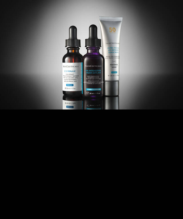 Prodotti per la routine di skincare SkinCeuticals: il siero C E Ferulic, il siero P-TIOX e la protezione solare Ultra Facial Defense SPF 50
