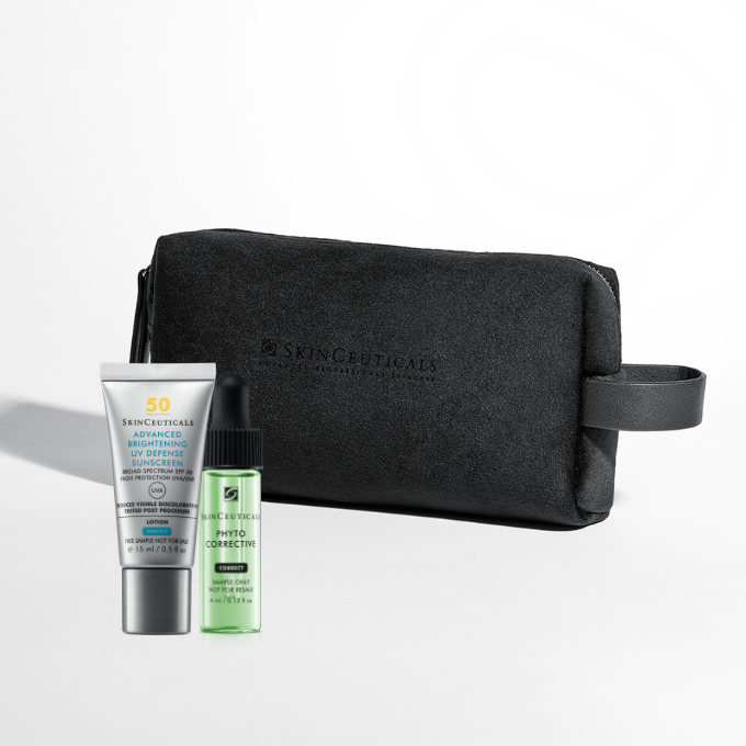 Due flaconi di siero SkinCeuticals: P-TiOx e HA Intensifier, progettati per migliorare la pelle e il suo aspetto.