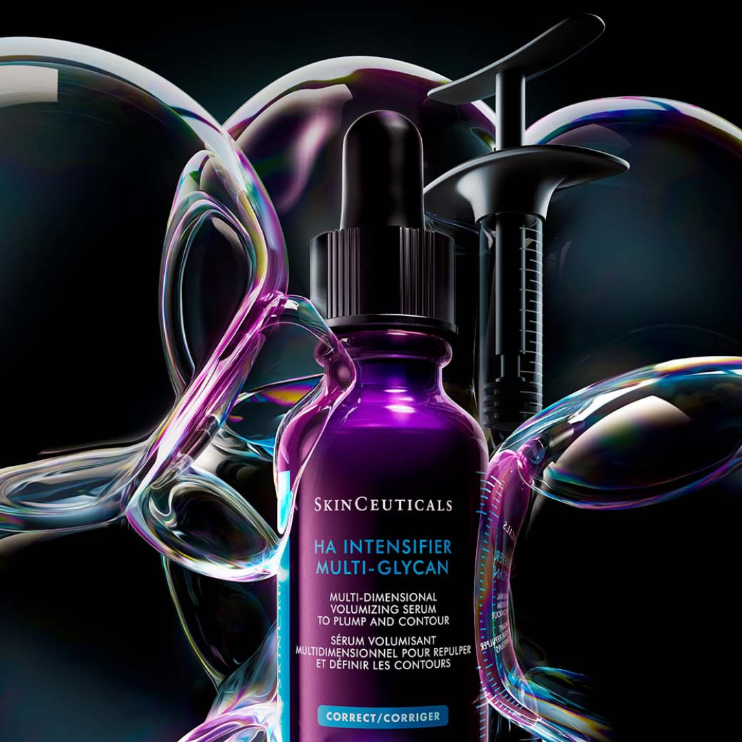 Flacone di siero SkinCeuticals P-TIOX circondato da fiale, incentrato sulla correzione delle rughe.